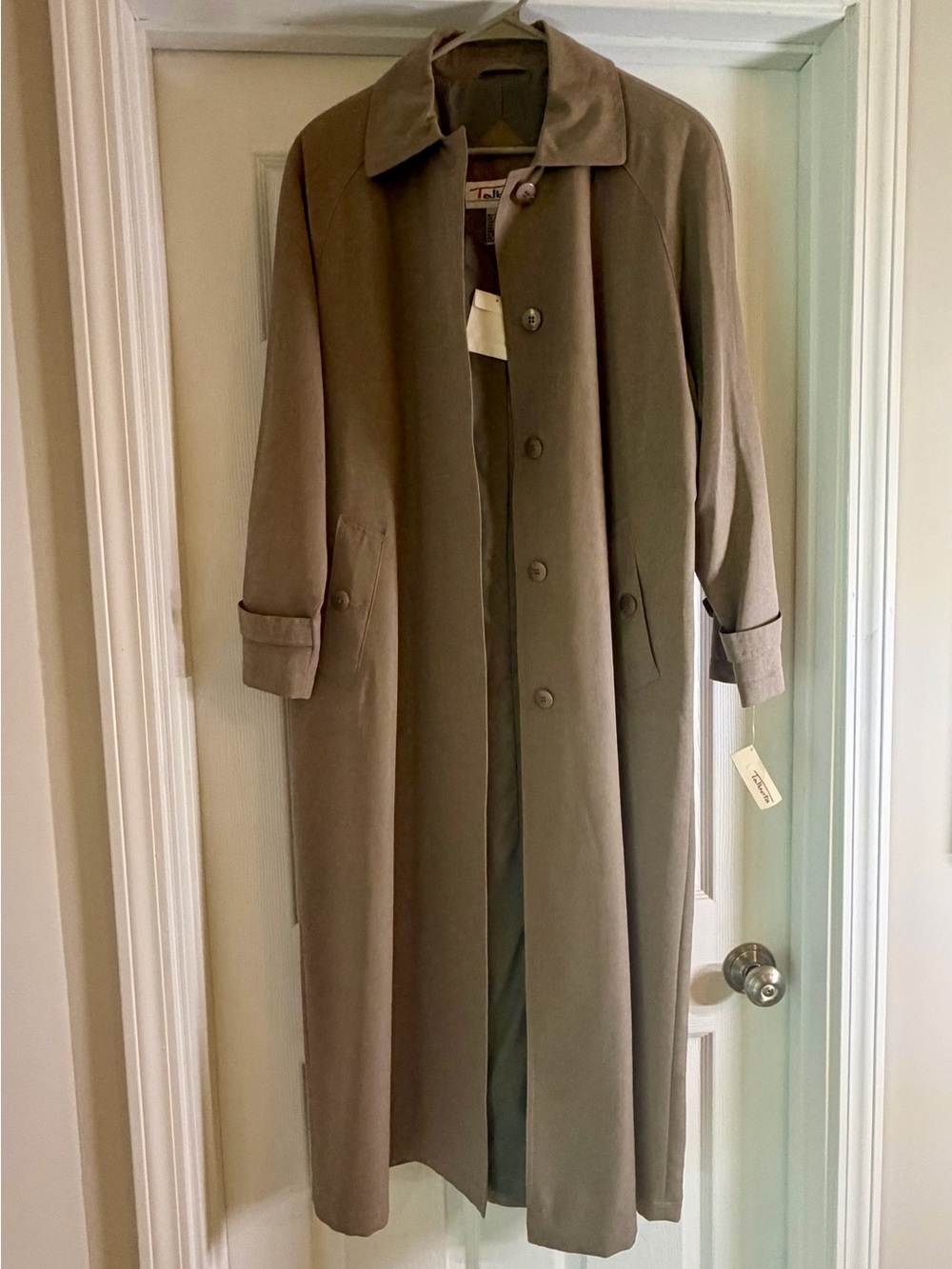 NWT Talbots women’s Long Trench Coat in Taupe